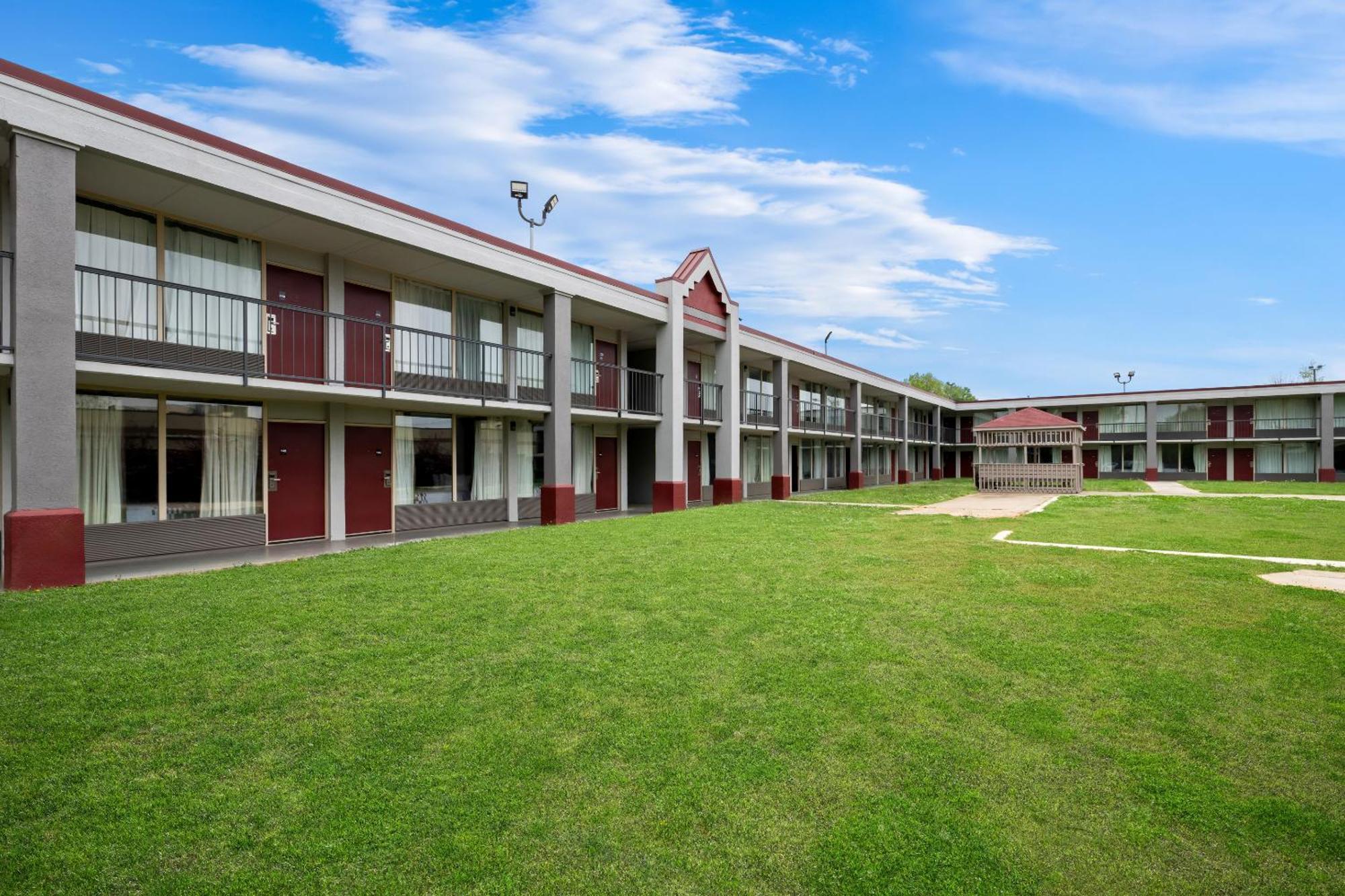 Red Roof Inn Charlotte - Airport Exterior foto